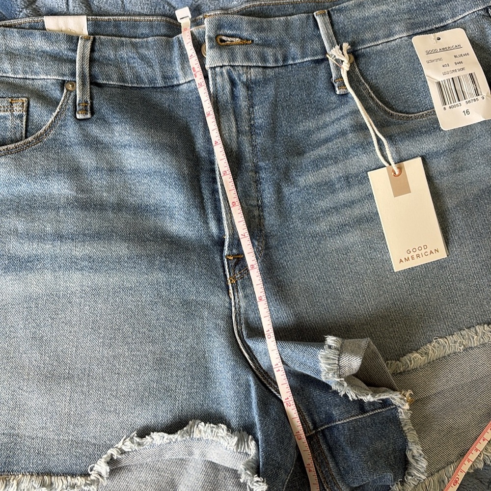 Good American Good Curve Shorts Blue Distressed High-Waisted - Picture 9 of 10